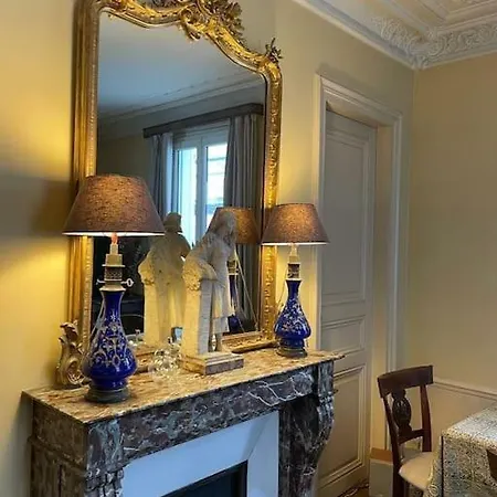 Typical And Authentic Parisian Flat Apartman Párizs