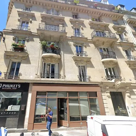 Apartman Typical And Authentic Parisian Flat